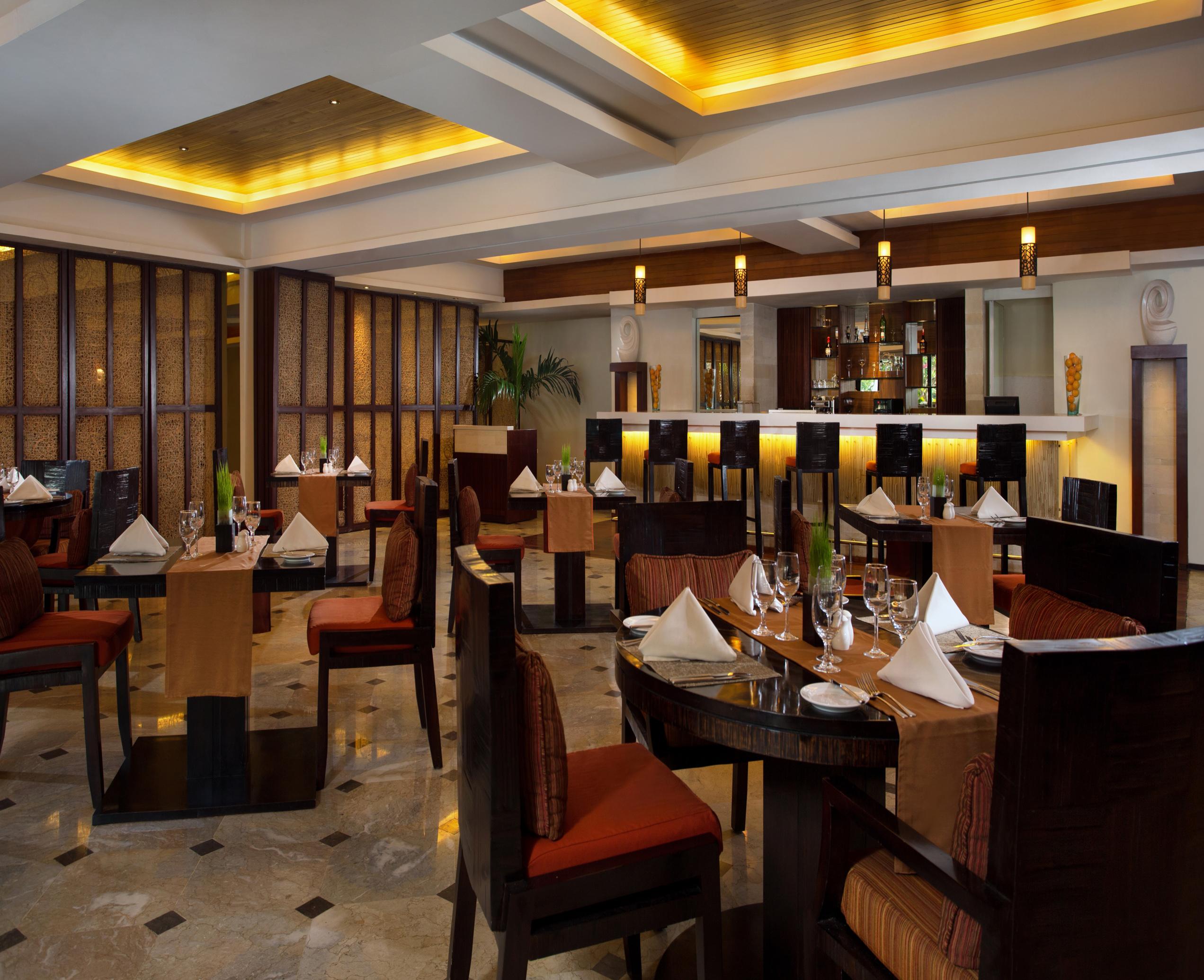 Discovery Kartika Plaza Hotel Kuta Lombok Exterior foto The restaurant