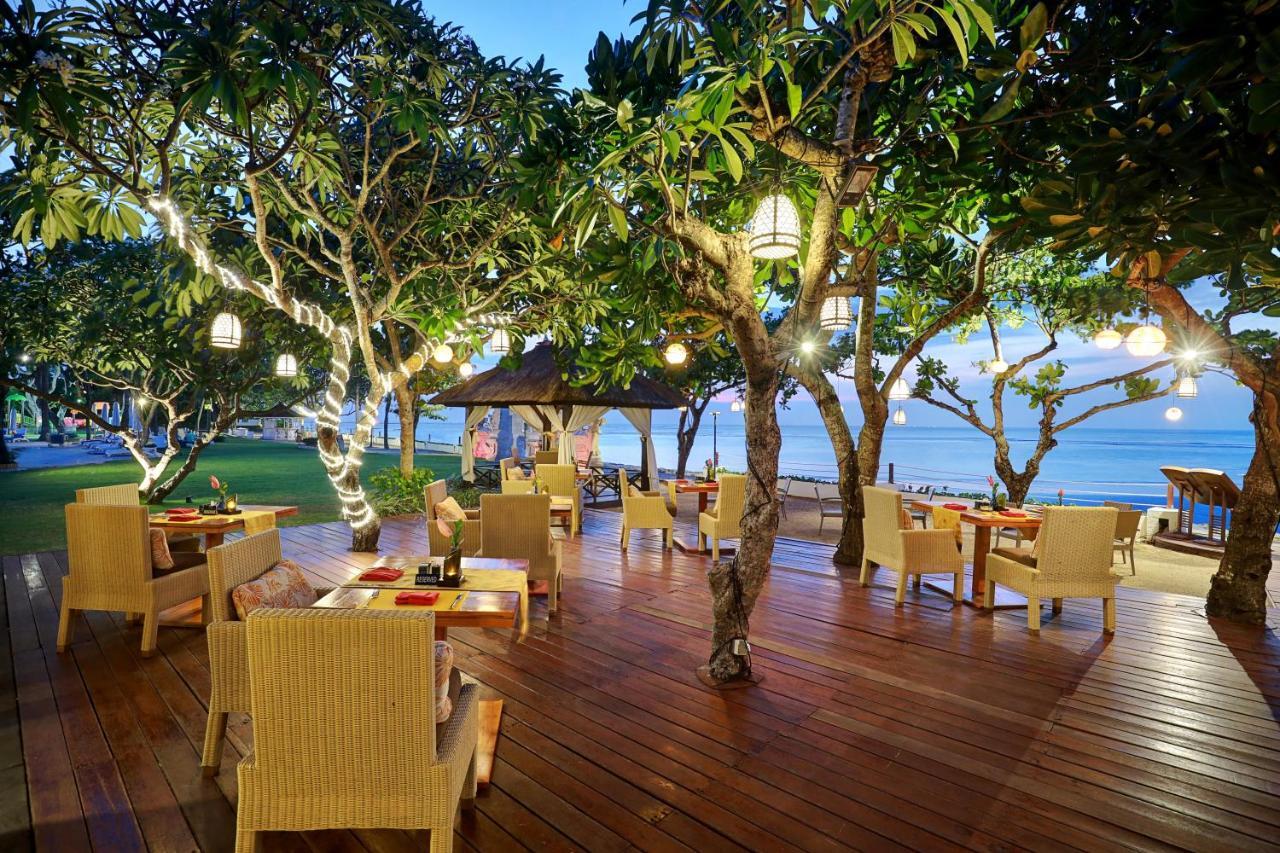 Discovery Kartika Plaza Hotel Kuta Lombok Exterior foto The Deck